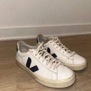 Veja Campo - Black/White Size 8